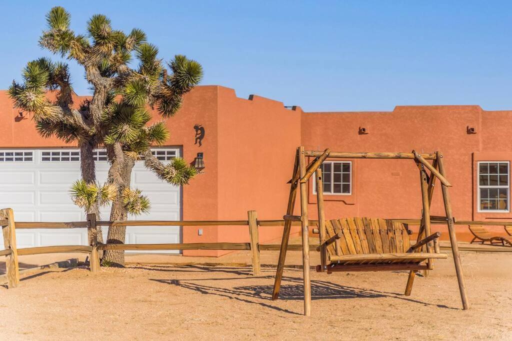 Near Pappy & Harriet'S + Rimrock Ranch W/ Hot Tub Villa Pioneertown Ngoại thất bức ảnh