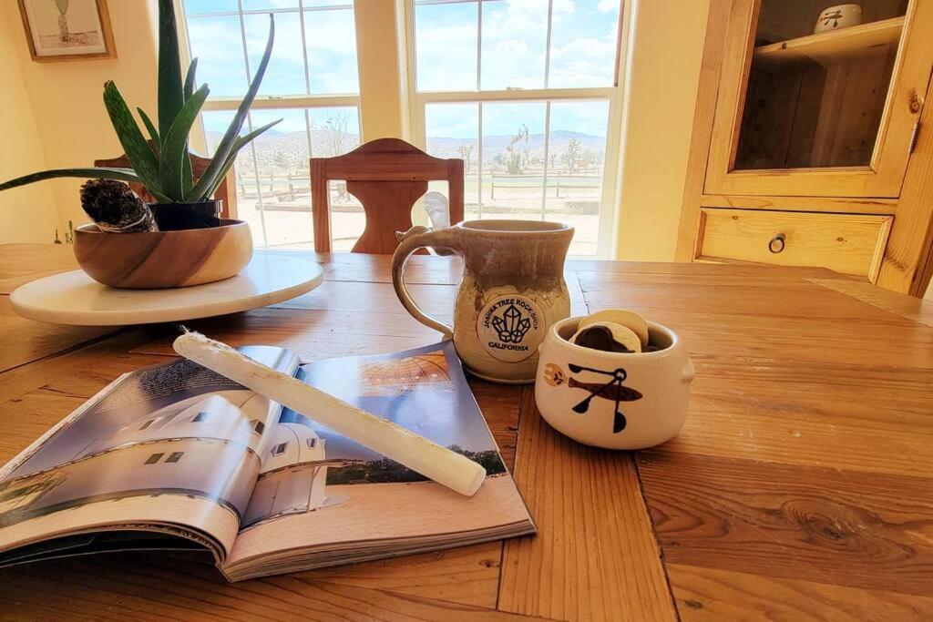 Near Pappy & Harriet'S + Rimrock Ranch W/ Hot Tub Villa Pioneertown Ngoại thất bức ảnh