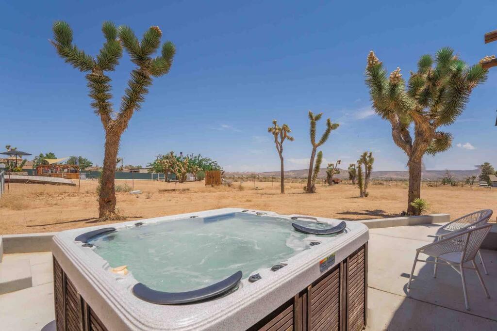 Near Pappy & Harriet'S + Rimrock Ranch W/ Hot Tub Villa Pioneertown Ngoại thất bức ảnh